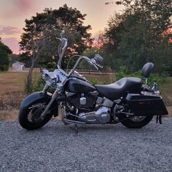Custom 2006 Harley Davidson Softail Deluxe