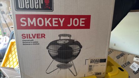 Weber 14 inch smoky Joe (silver)