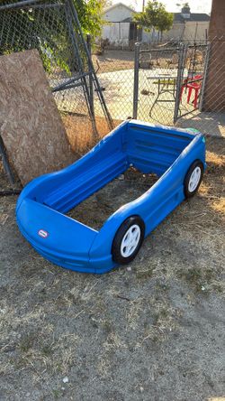 Toddler bed