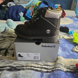 Size 2 Youth Men's Timberlands