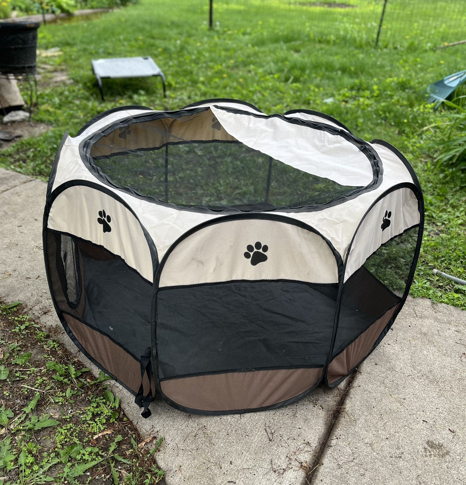Collapsible Pet Playpen/ Soft Sided Dog Crater