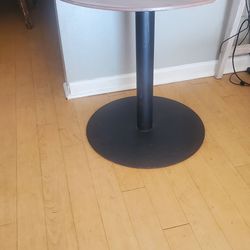 Round Café Table – Heavy/Sturdy