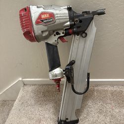 Súper Max nail gun
