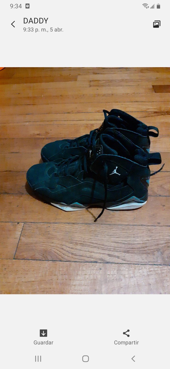 Shoes Jordan size 10.5
