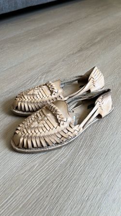 Huaraches mexicanos (size 8)