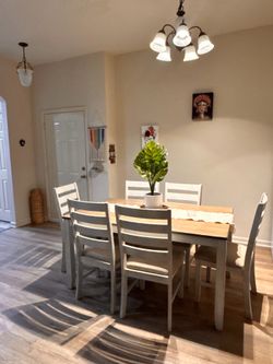 Dinning room table
