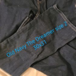 Old Navy The Dreamer size 2 blue jeans. 30x31  99% cotton, 1% Spandex. East, west, north