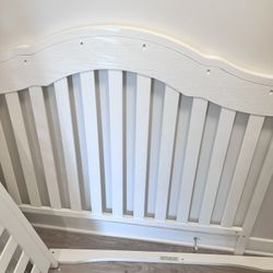 White Toddler Bed With Rails &Mattress In Excellent Condition