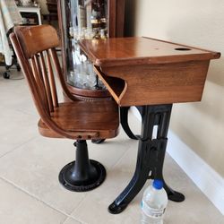 1900's Antique Small Child's Student Desk And Chair Set! 