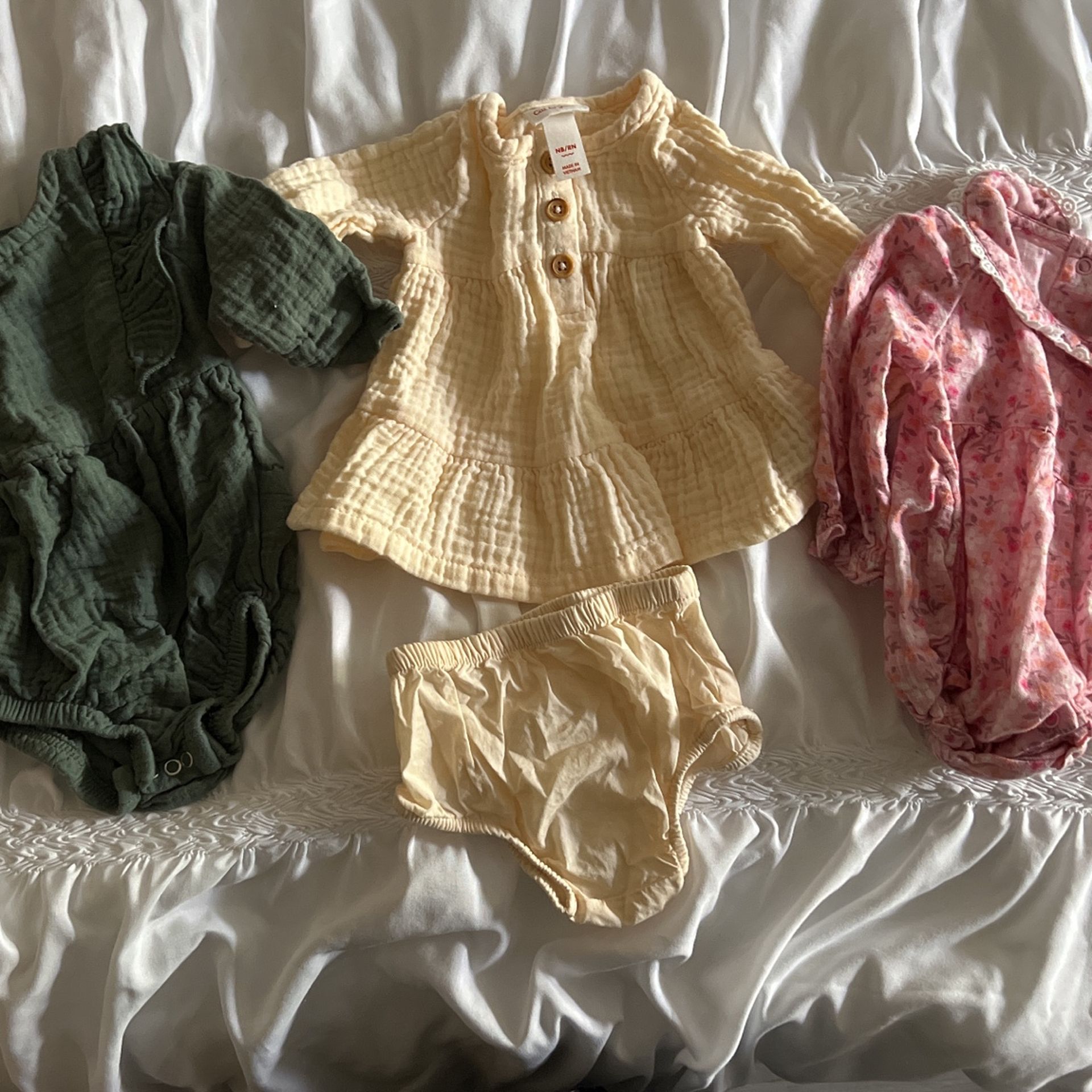 Newborn One piece (Cat & Jack Baby )