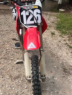 2004 cr 85