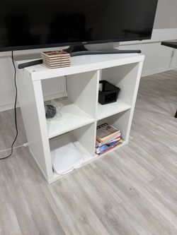 White 4-Cube Storage Shelf Unit