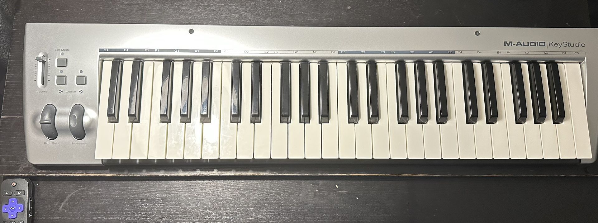 M-Audio KeyStudio 49-Key USB Keyboard Controller