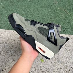 Air Jordan 4 Undefeated 
