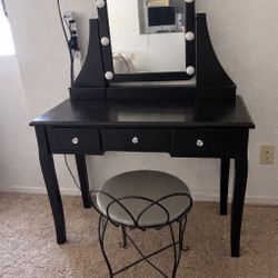 Make Up Vanity