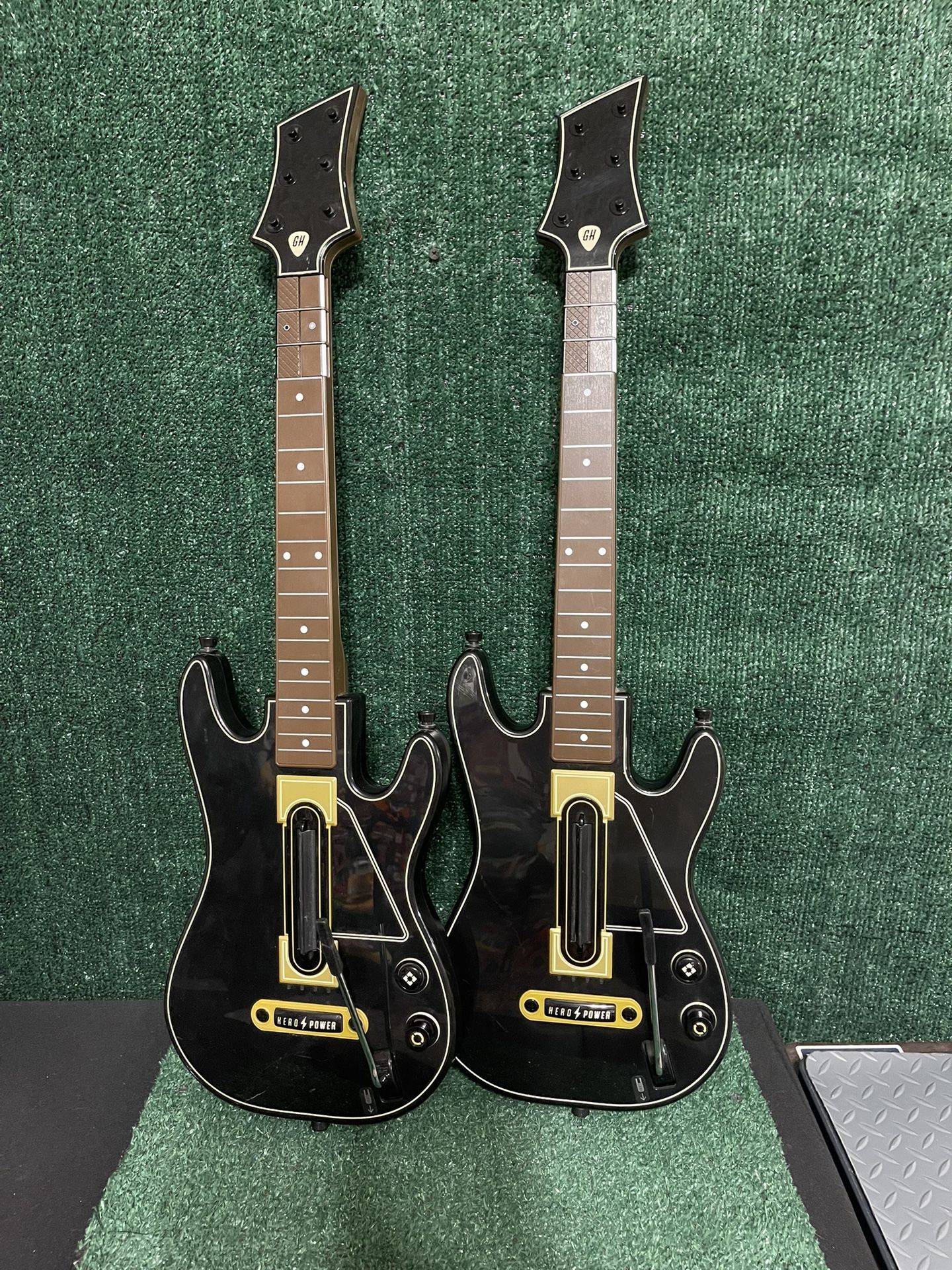 2-Guitar Hero Live Universal Wireless Controller PS3,PS4,XBox,Wii No Dongle.