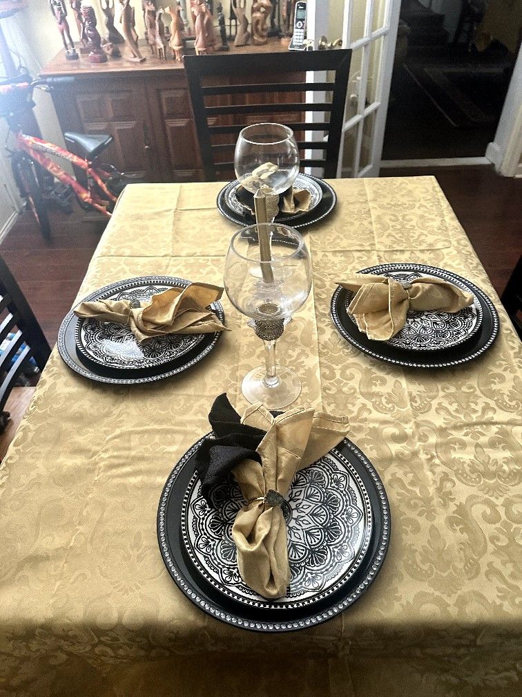 Extendable Dining Table With Chairs
