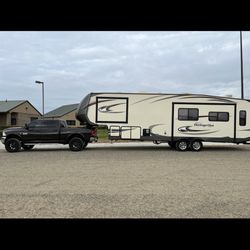 2016 Heritage Glenn Ultra Light 5th Wheel 