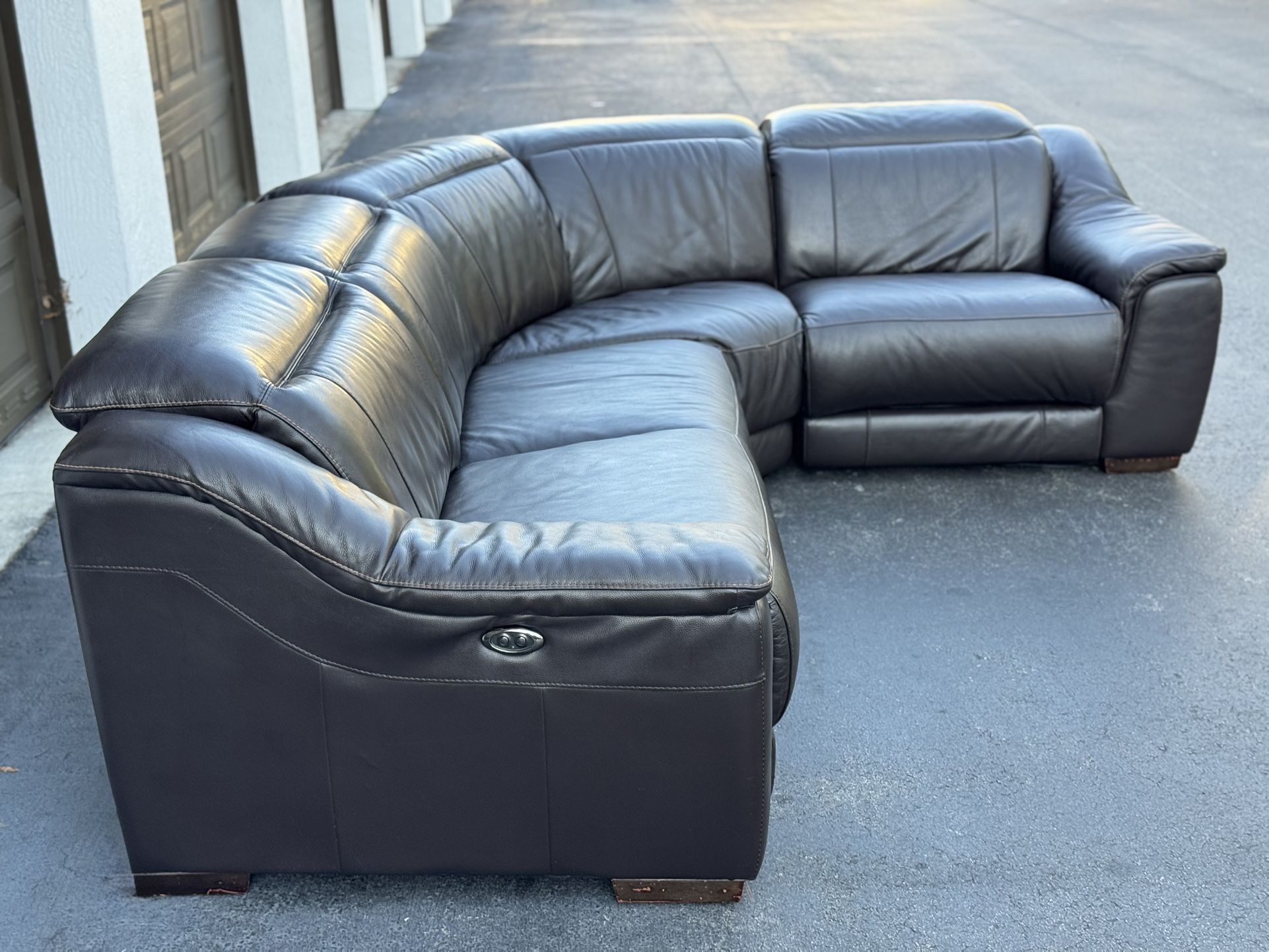 Sofa/Couch Sectional - Brown - Recliners - Delivery Available 🚛