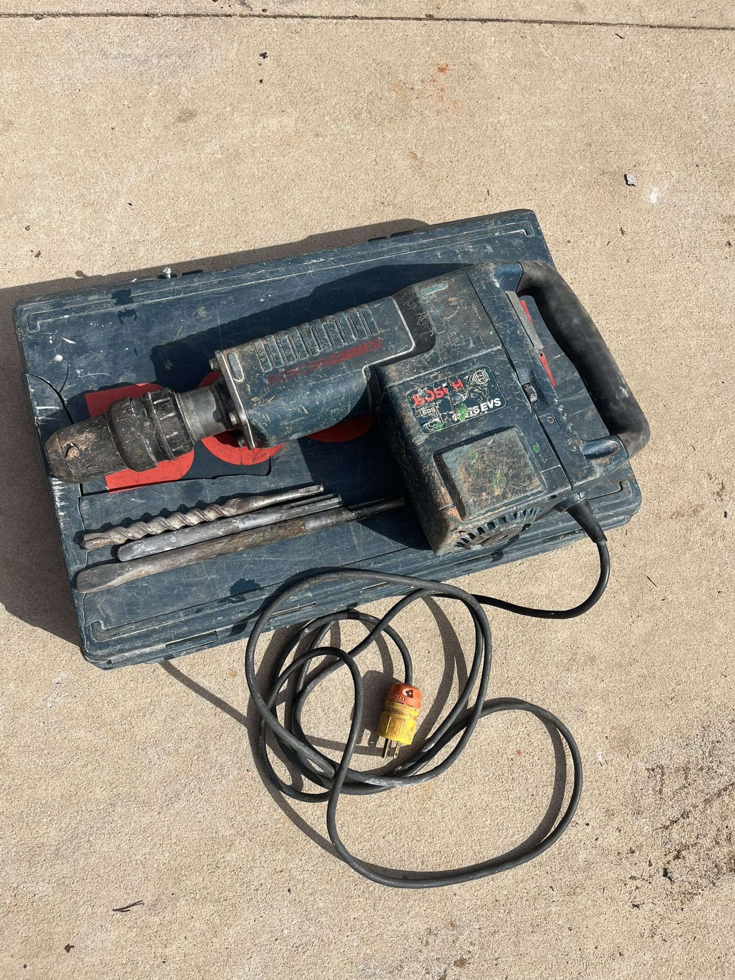 Bosch Demolition Hammer w/ Bits