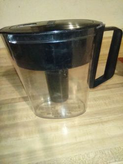 Brita water filtration 6 cup Pitcher