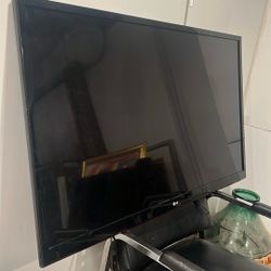 LG TV 47inch Flatscreen
