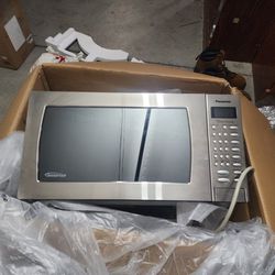 Panasonic Microwave 1.6 Cu. Ft. 