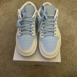 Air Jordan 1 Low SE Reverse Ice Blue 2023 Wmns 8 No LID DV1299-104