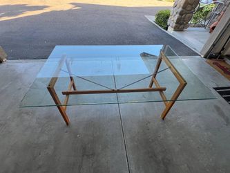 Zanotta Dining Table Made In Italy Perfect Condition Sits 6 People