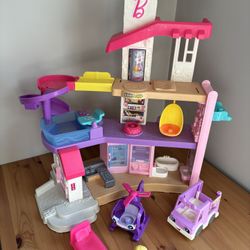 Fisher Price Little People Barbie DreamHouse Doll Beach House 