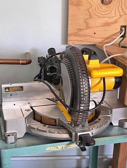 DEWALT DW715 Type 3 12” compound miter saw