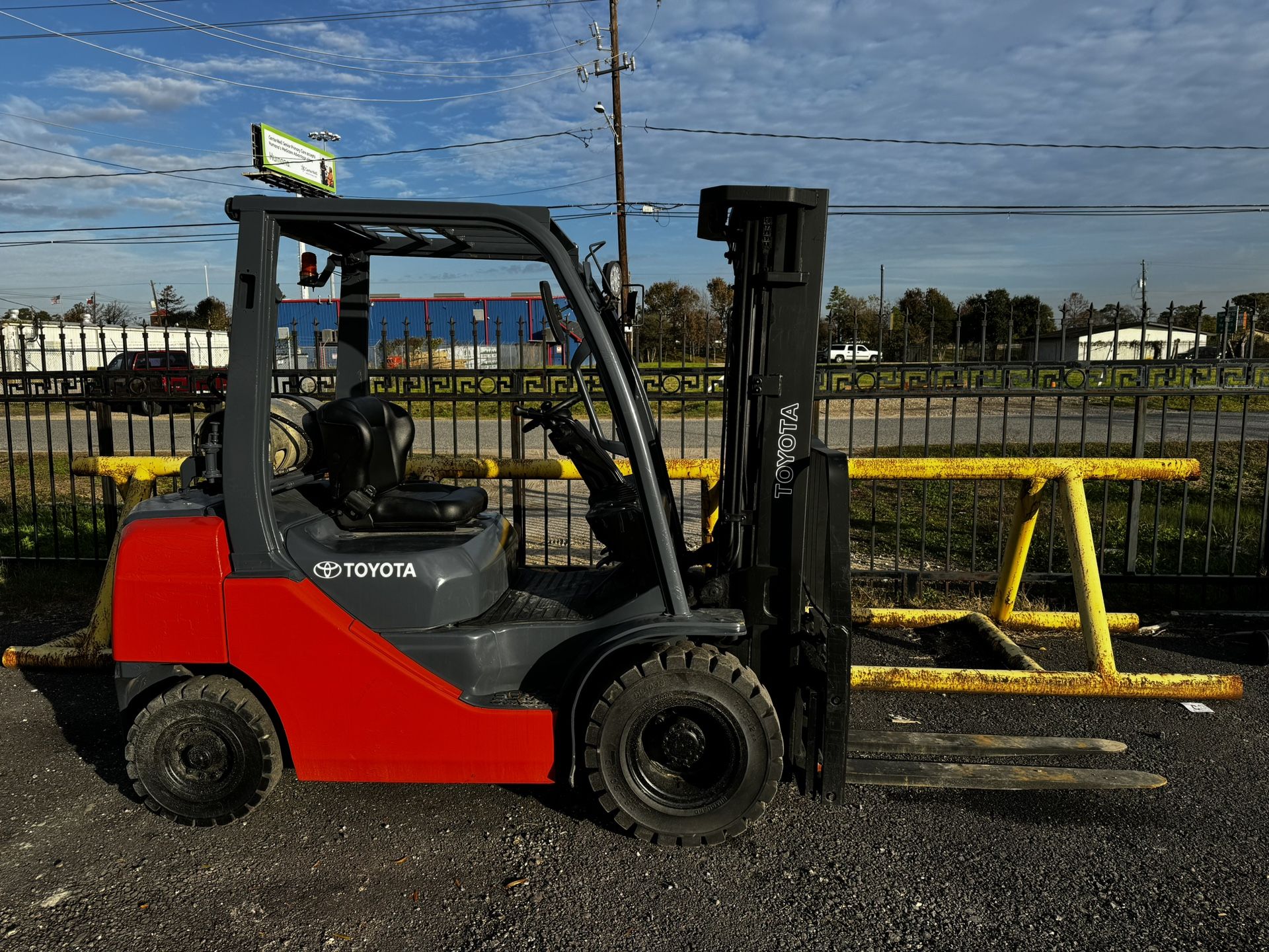 2015 Toyota 8FGU25 Forklift