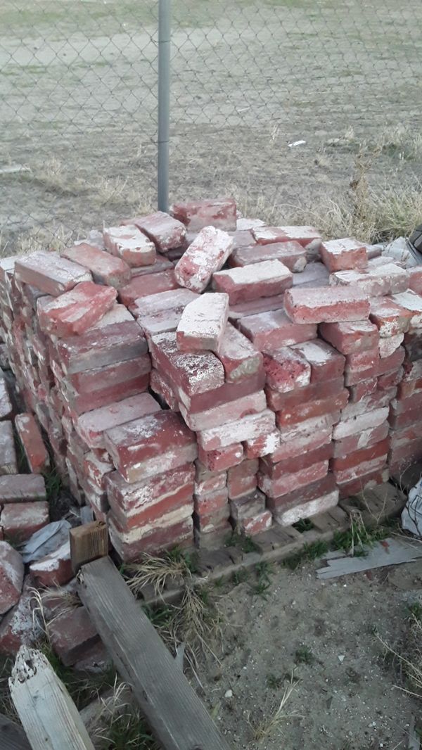 Red brick for Sale in Lancaster, CA OfferUp