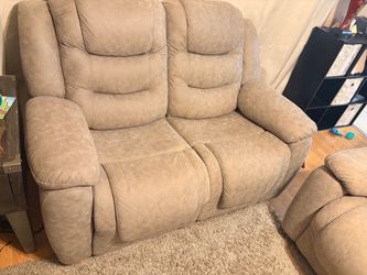 Couches with recliner