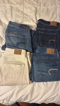 American Eagle size 4 skinny jeans & two pairs of Hollister pants size 5, and size 1