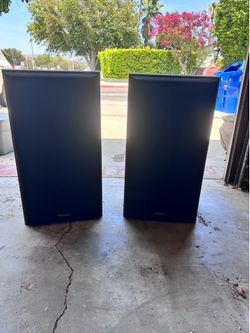 2 Speakers