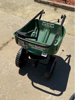 Turf Builder EdgeGuard Mini Spreader