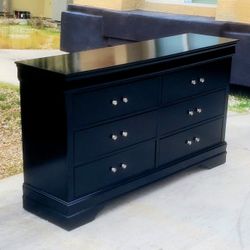 Furniture Dresser *** Free Local Delivery ***