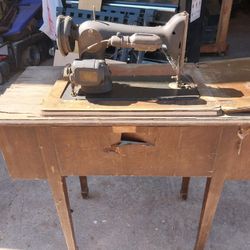 Old Sawing Machine 