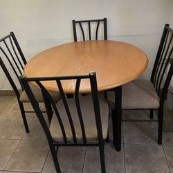 Table With Chairs 