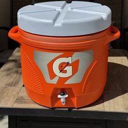7 Gallon Gatorade Cooler