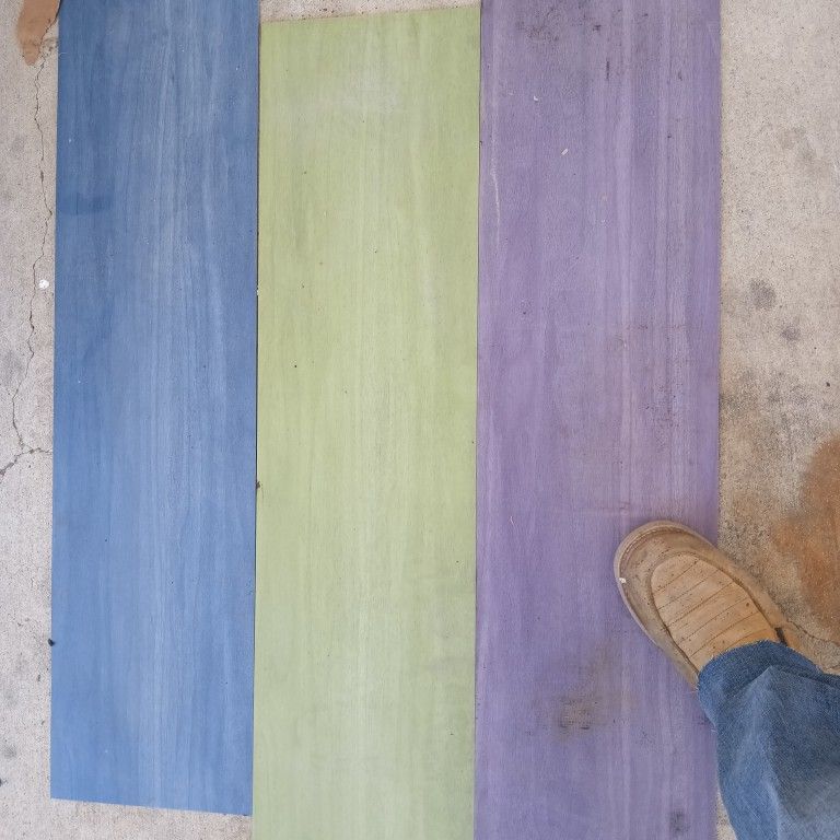 Vinyl Plank. Mix Aprox.105 SQ.Ft.