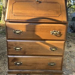 Hutch With Drawers 