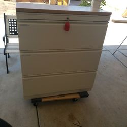 Filing Cabinet 