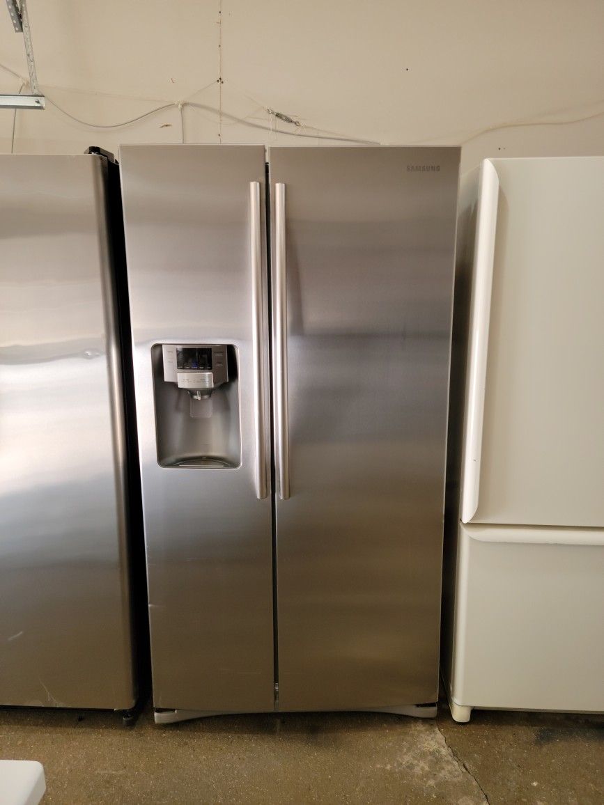 Stainless Steel Samsung Refrigerator for Sale in Snellville, GA - OfferUp