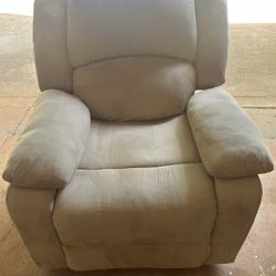 Comfy Lazy Boy Chair (can Deliver)