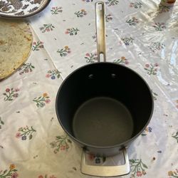 4Qt Nonstick Kirkland Saucepan with Stainless Handle used one time
