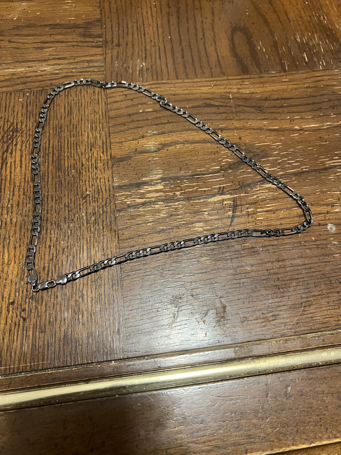 24in Blackout Chain