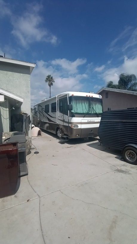 RV Holliday Rambler Endeavor