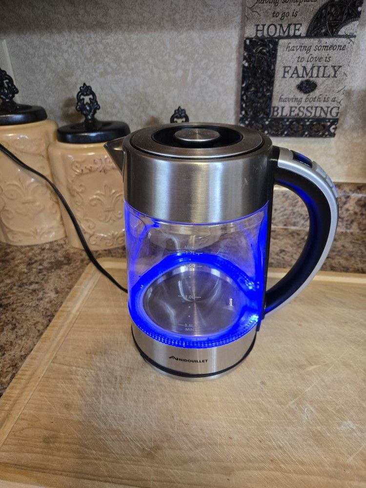 Like New GE Electric Water Boiler Kettle. "CHECK OUT MY PAGE FOR MORE DEALS "